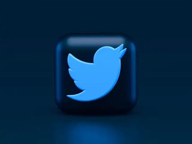 Social media content being planned and published from a mobile device